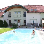 Innenhof mit Pool